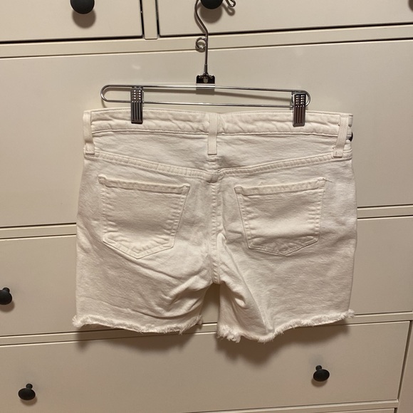 Mossimo size 4/27 white boyfriend short - Picture 4 of 5